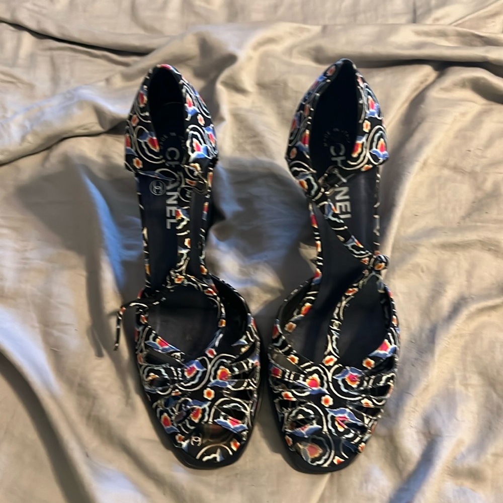 Chanel 38.5 shoes